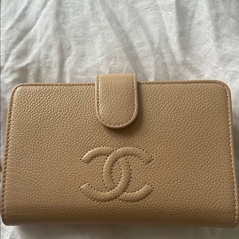 Chanel Nude caviar cc Snap Wallet authentic